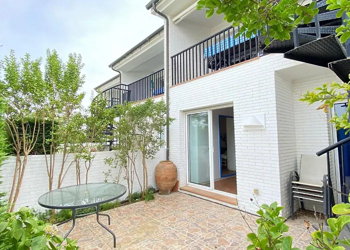 Olas Blue بلاتجا ذارو