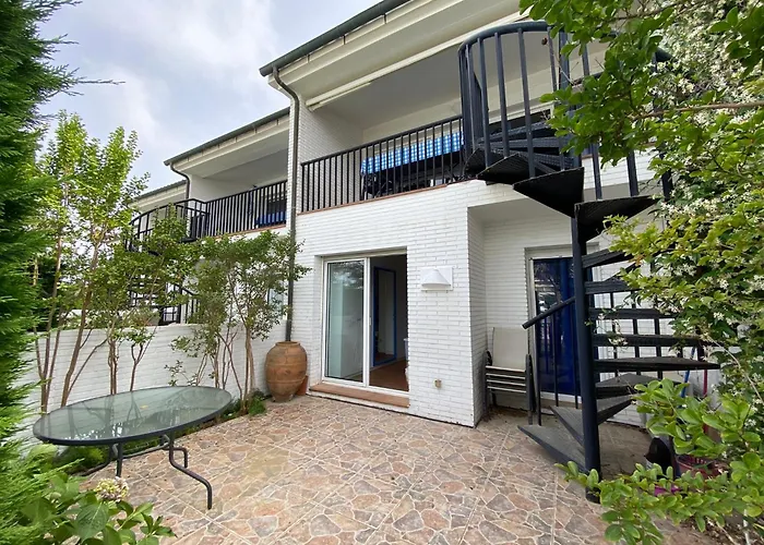 Olas Blue بيت للعطل بلاتجا ذارو